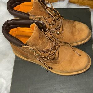 Timberland Woman’s Tan Leather Boots